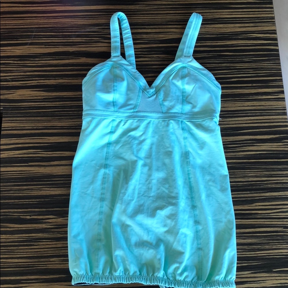 Lululemon Workout top in light blue size 4